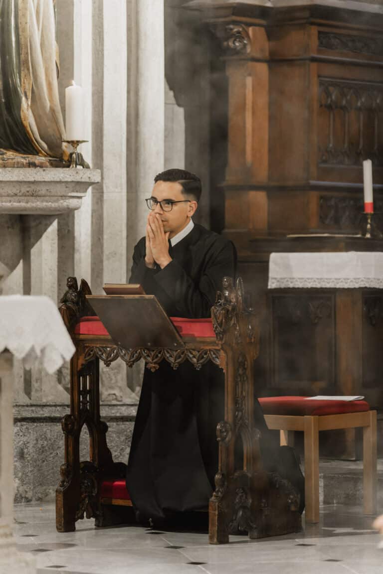 11   ©Sabine Breitfuss Zeitliche Profess fr. Benedikt 162